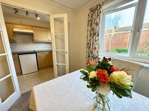 Through Lounge Diner- click for photo gallery